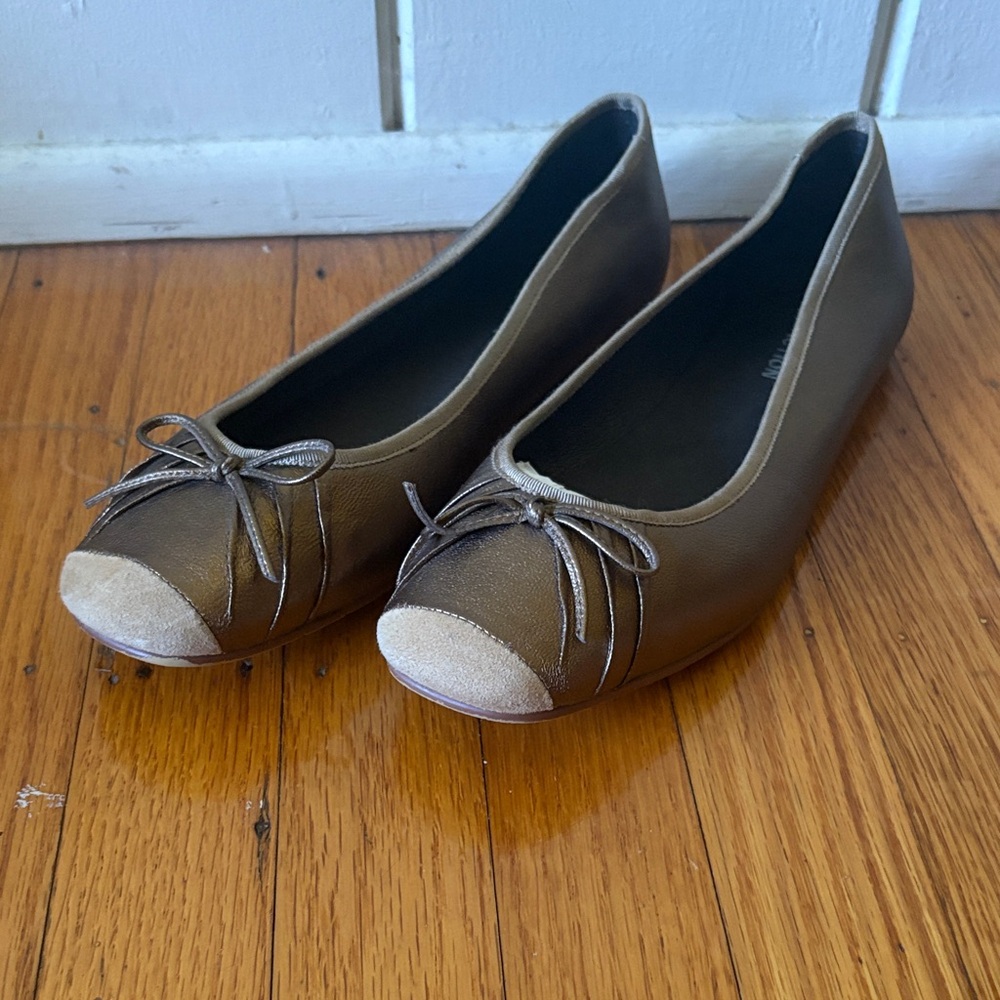 Elegant Bronze and Tan Women's Flats